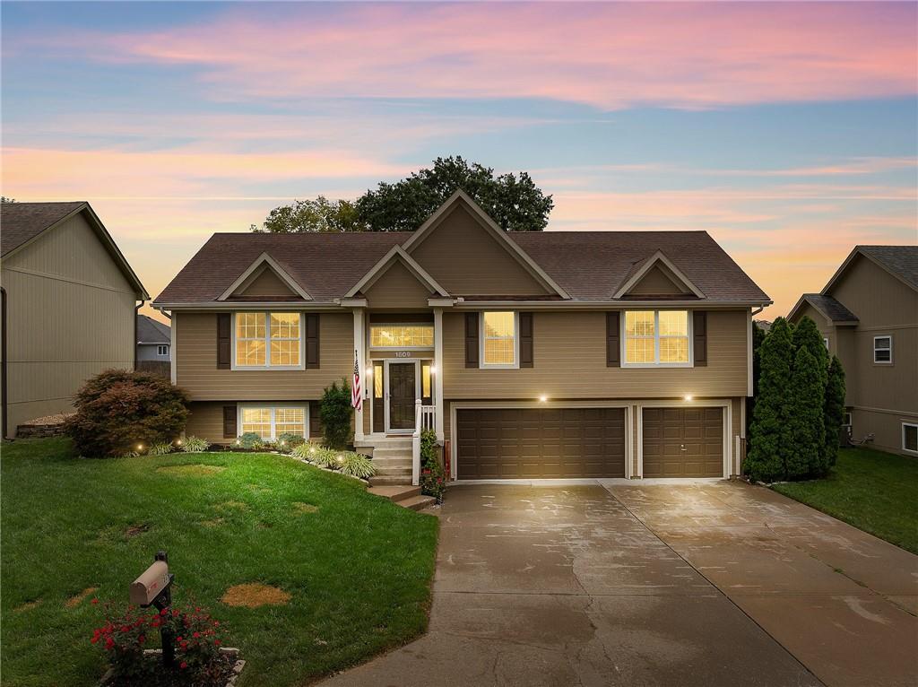 Listing Photo MLS #HMS2567557