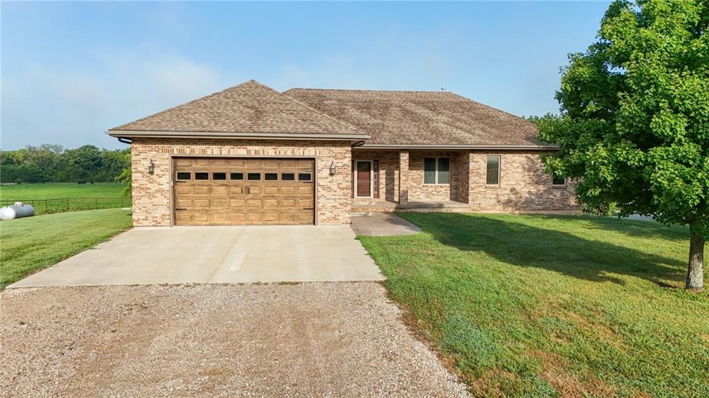 Listing Photo MLS #HMS2567622