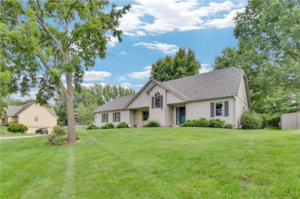 Listing Photo MLS #HMS2567624