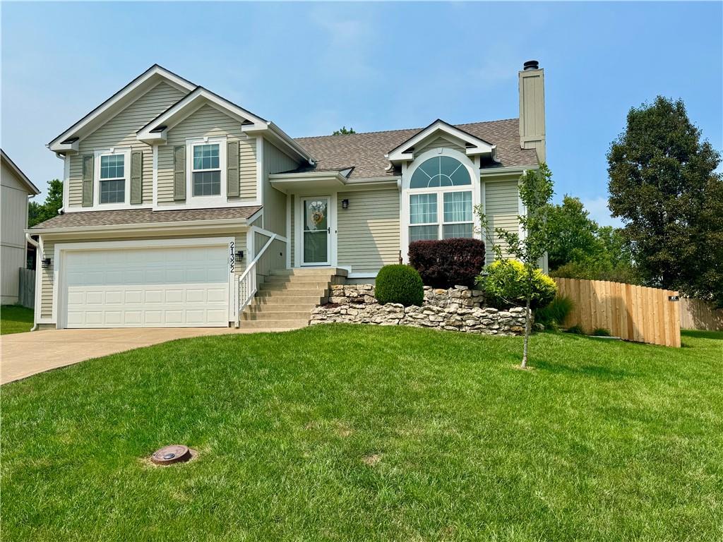 Listing Photo MLS #HMS2567627