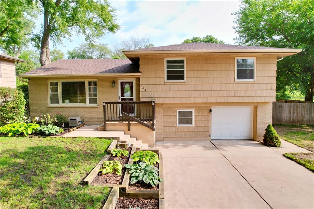 Listing Photo MLS #HMS2567639