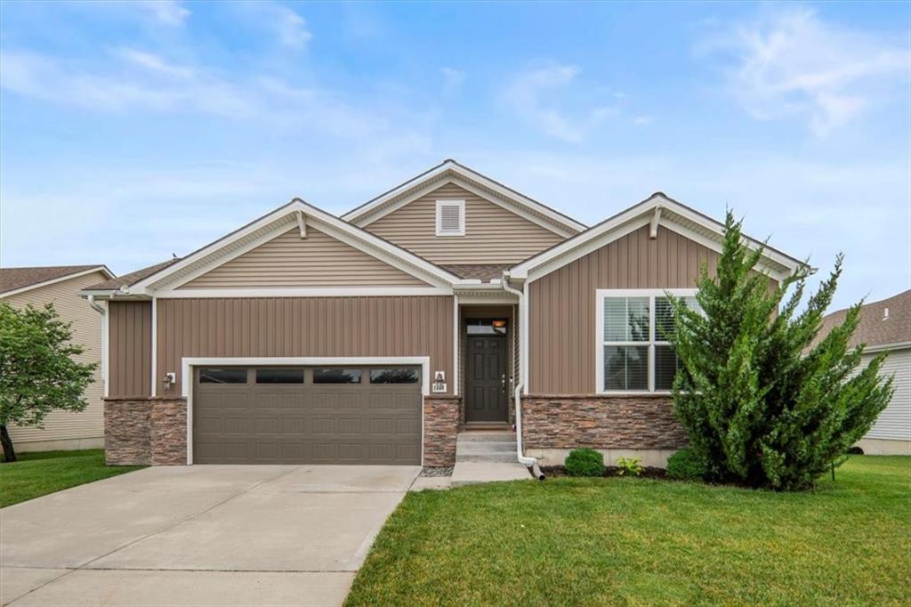 Listing Photo MLS #HMS2567731