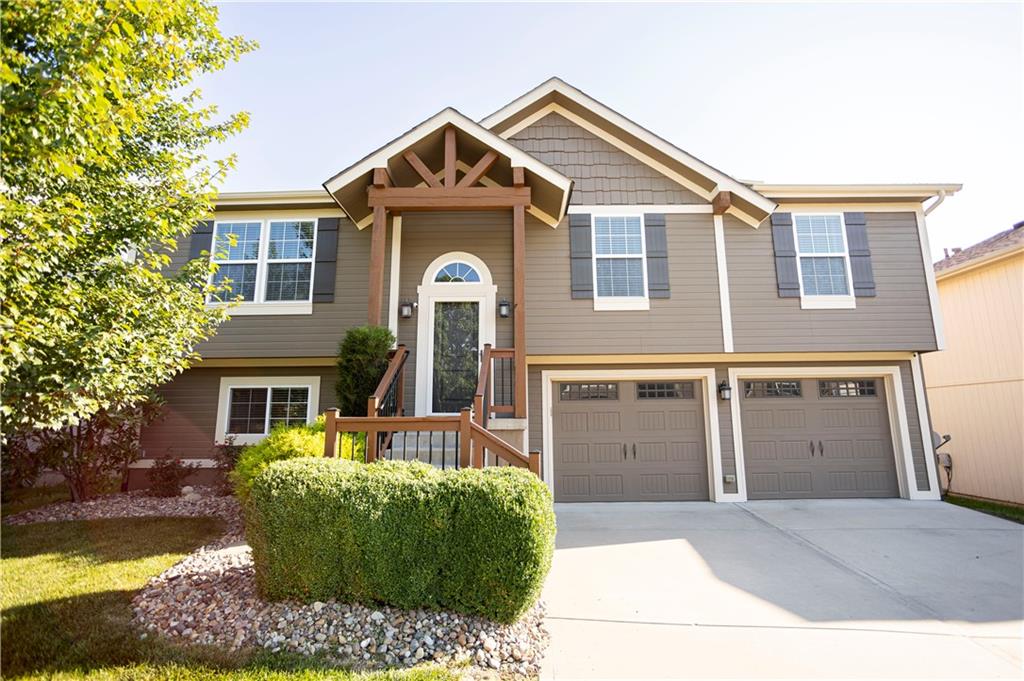 Listing Photo MLS #HMS2567747