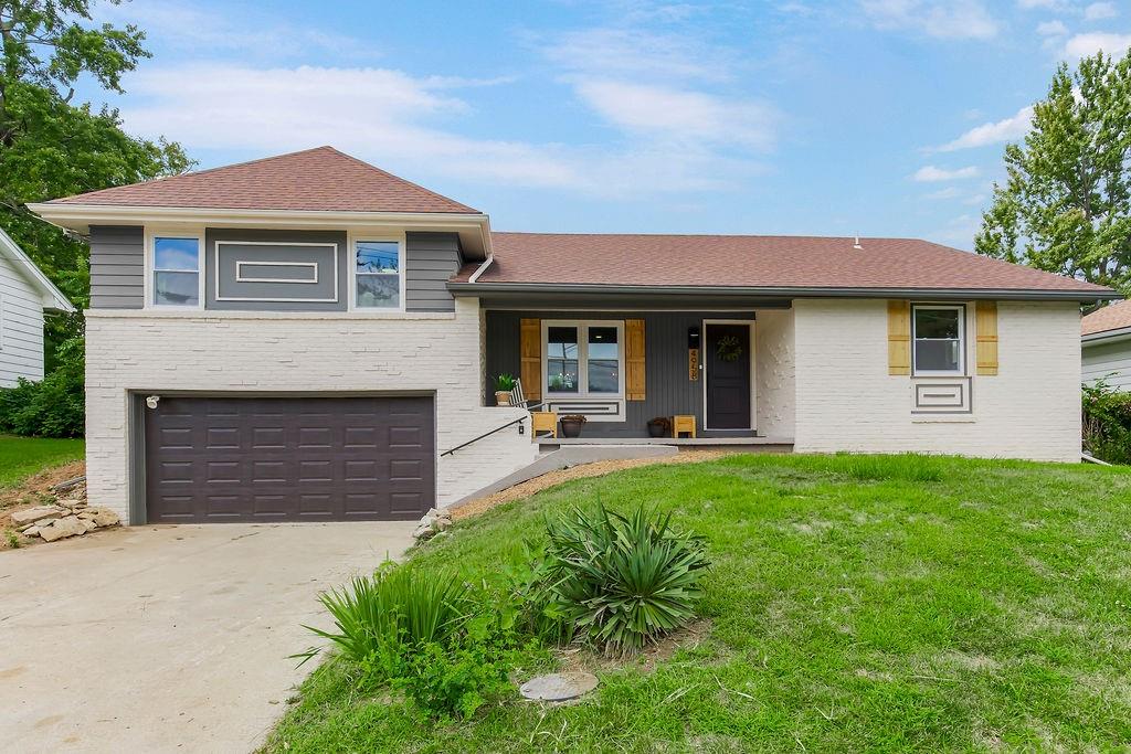 Listing Photo MLS #HMS2567757
