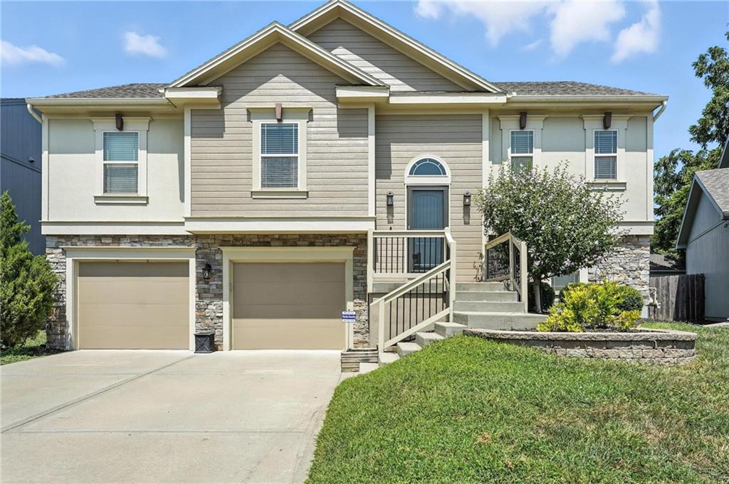 Listing Photo MLS #HMS2567763