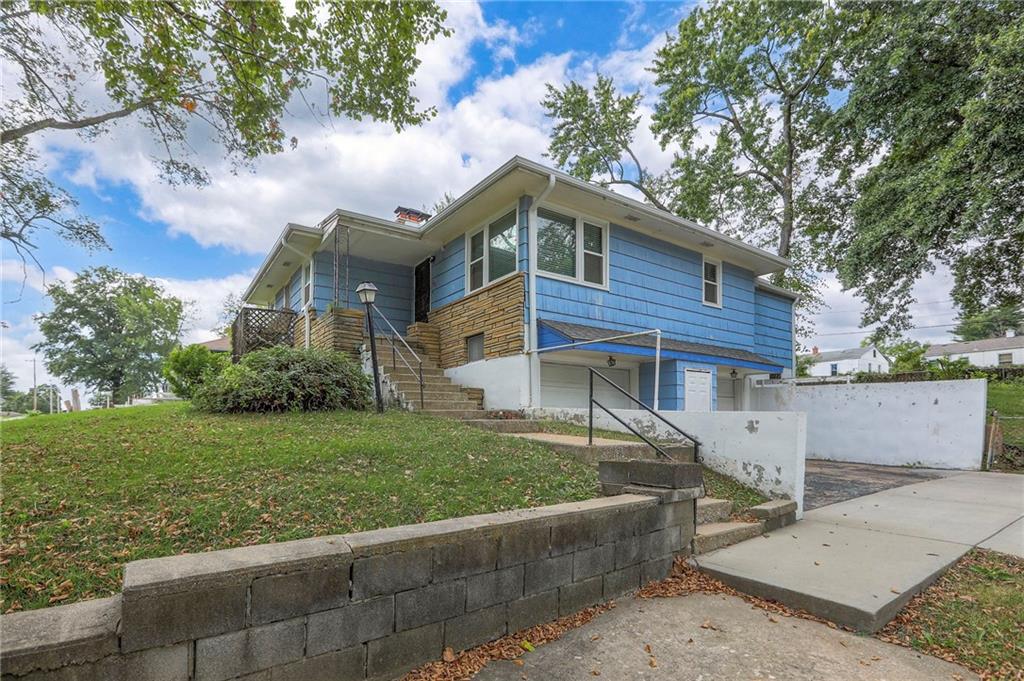 Listing Photo MLS #HMS2567794