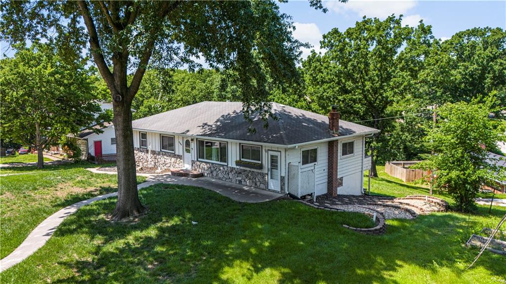 Listing Photo MLS #HMS2567817