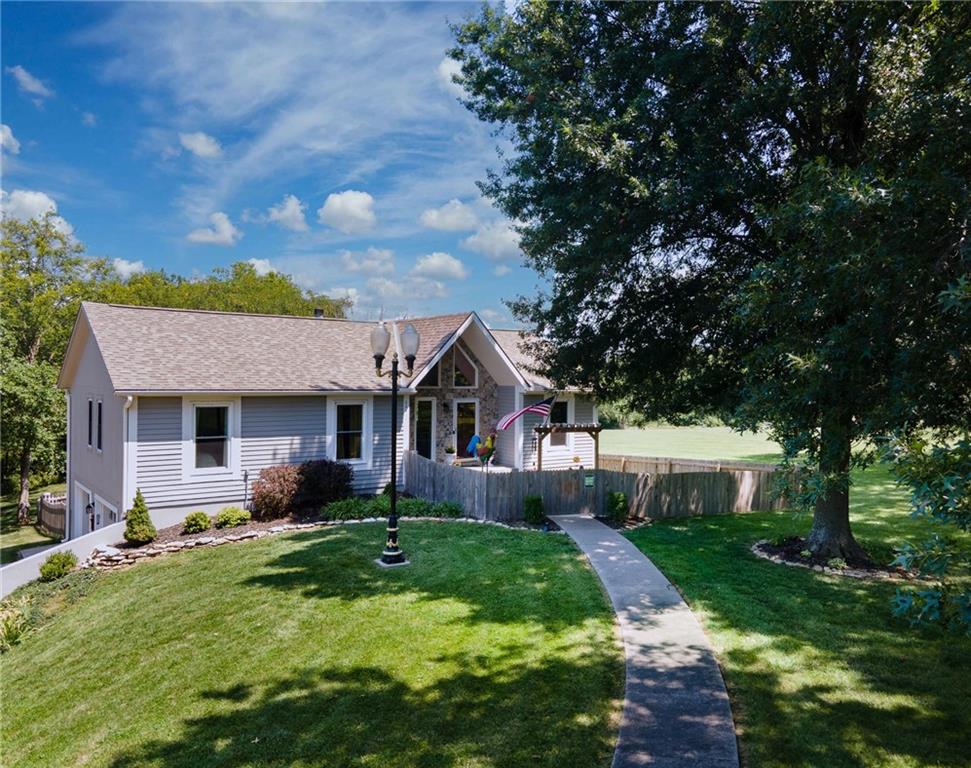 Listing Photo MLS #HMS2567867