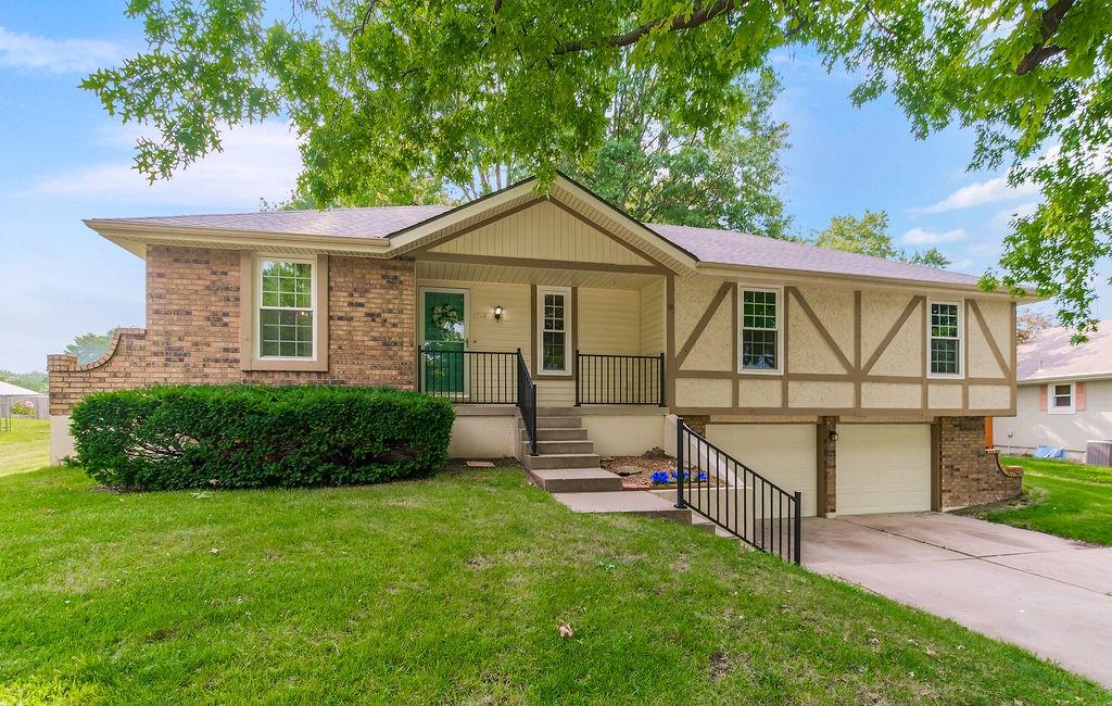 Listing Photo MLS #HMS2567998