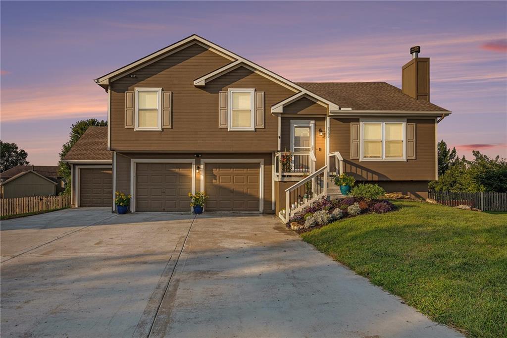 Listing Photo MLS #HMS2568039