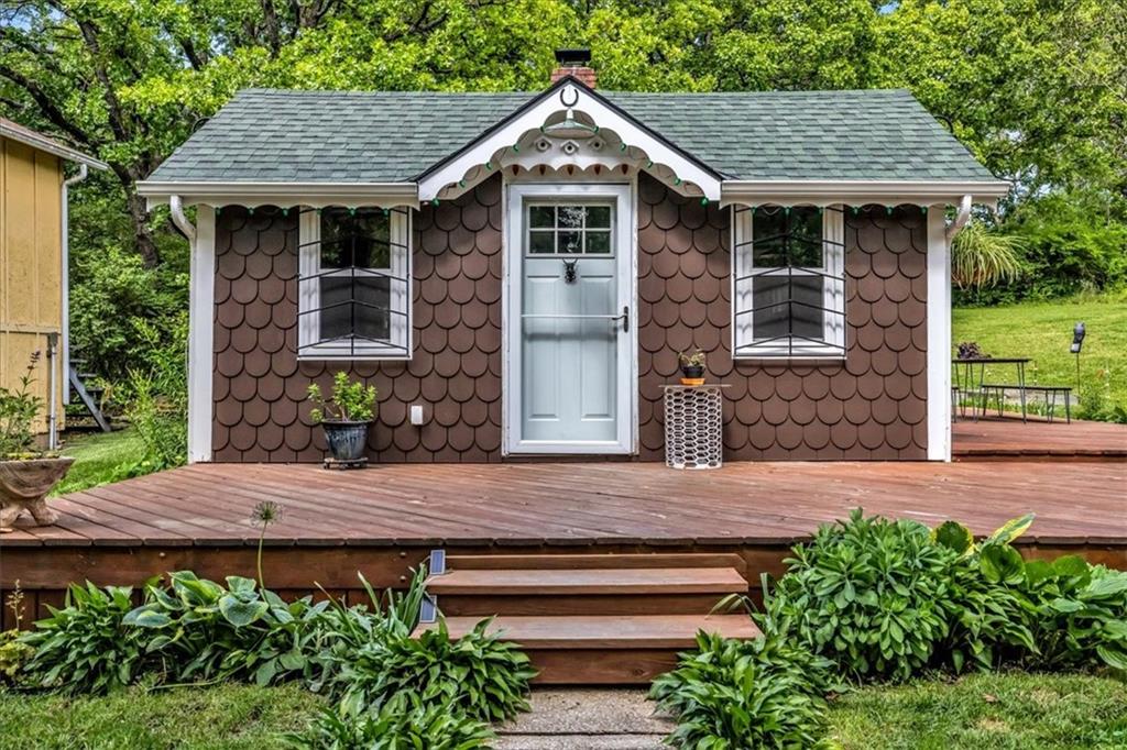 Listing Photo MLS #HMS2568055