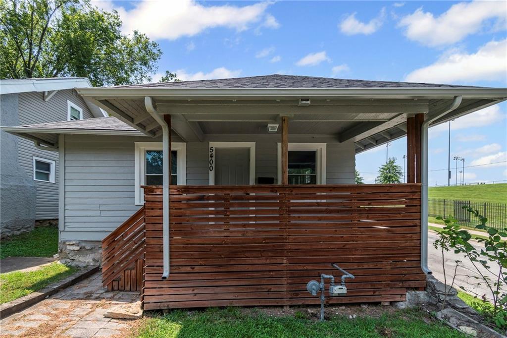 Listing Photo MLS #HMS2568075