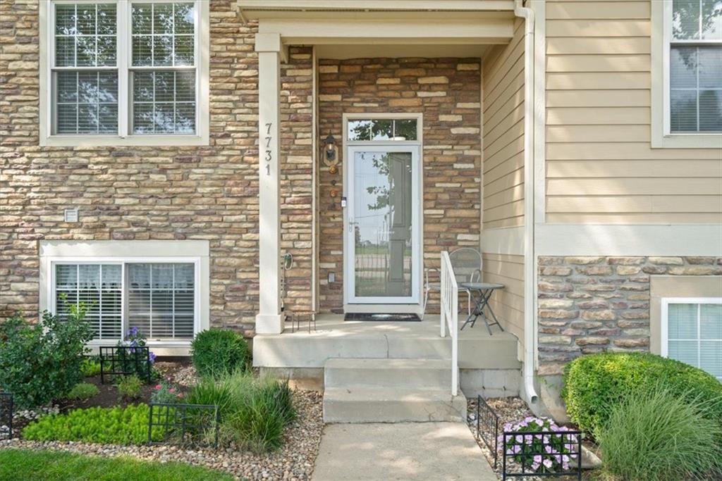 Listing Photo MLS #HMS2568145