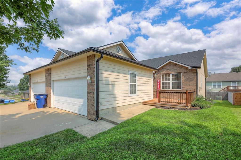 Listing Photo MLS #HMS2568158