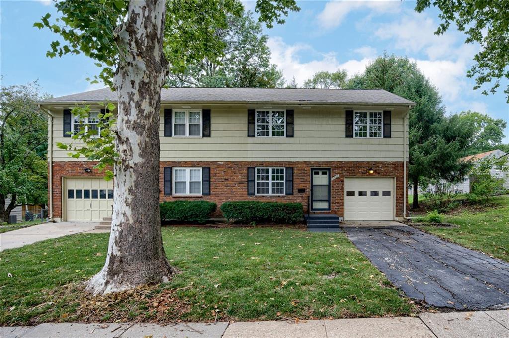 Listing Photo MLS #HMS2568184