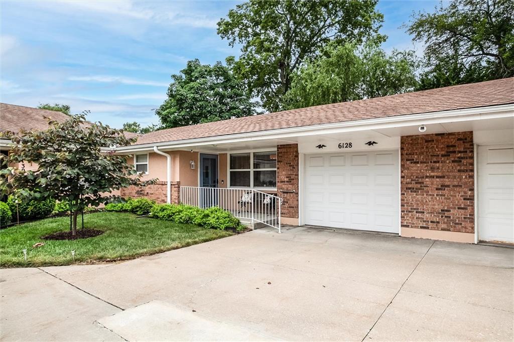 Listing Photo MLS #HMS2568229