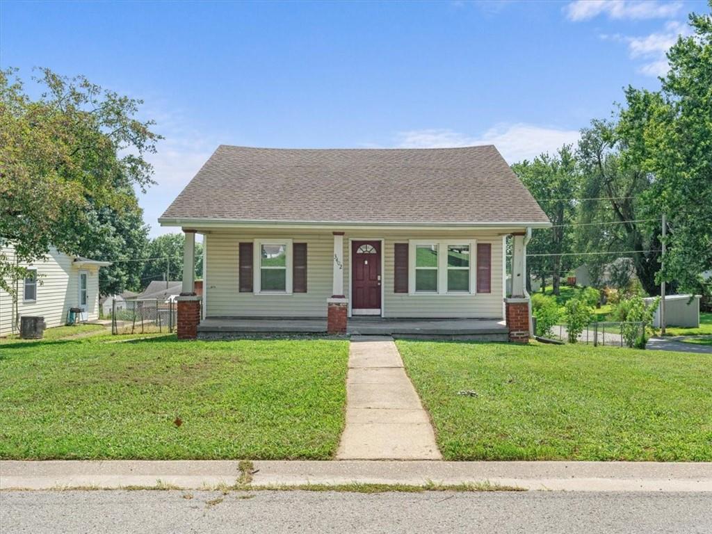 Listing Photo MLS #HMS2568373