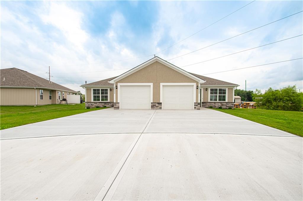 Listing Photo MLS #HMS2568411