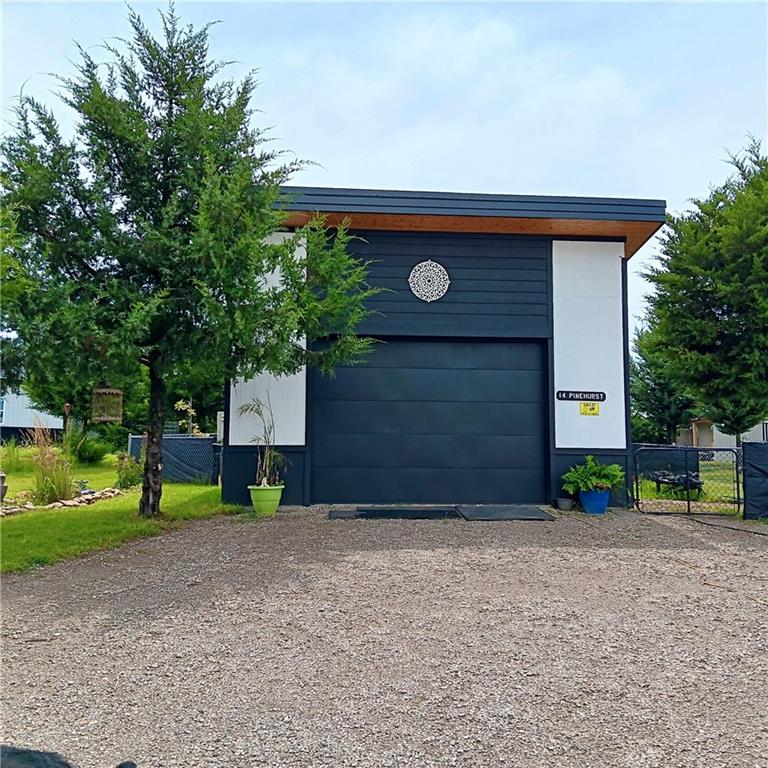 Listing Photo MLS #HMS2568433