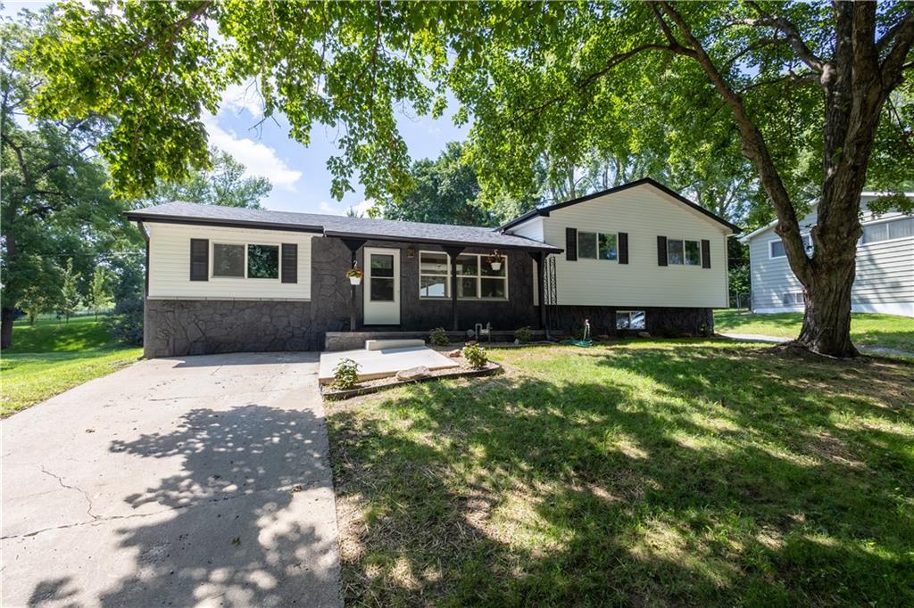 Listing Photo MLS #HMS2568457
