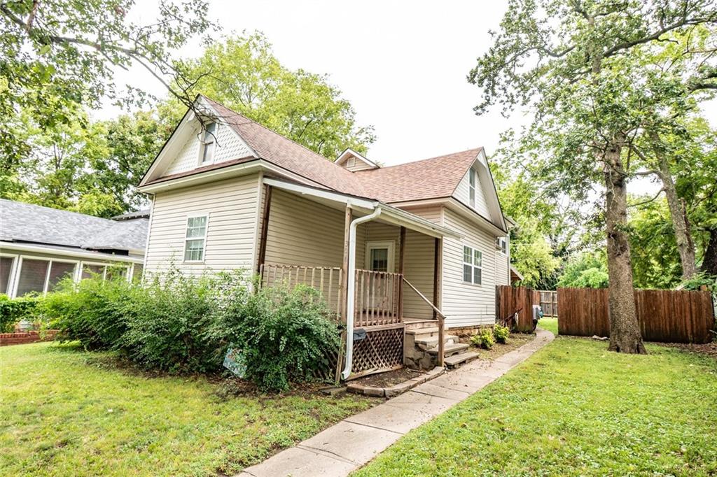 Listing Photo MLS #HMS2568525