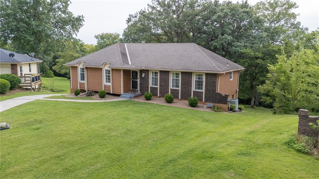 Listing Photo MLS #HMS2568572