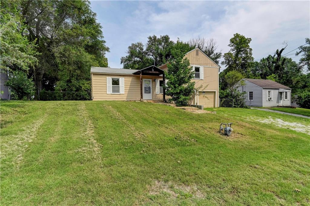 Listing Photo MLS #HMS2568593