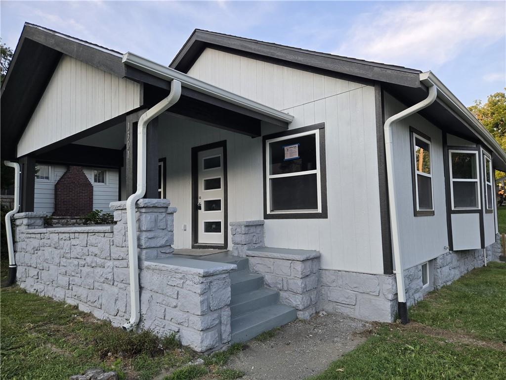Listing Photo MLS #HMS2568704