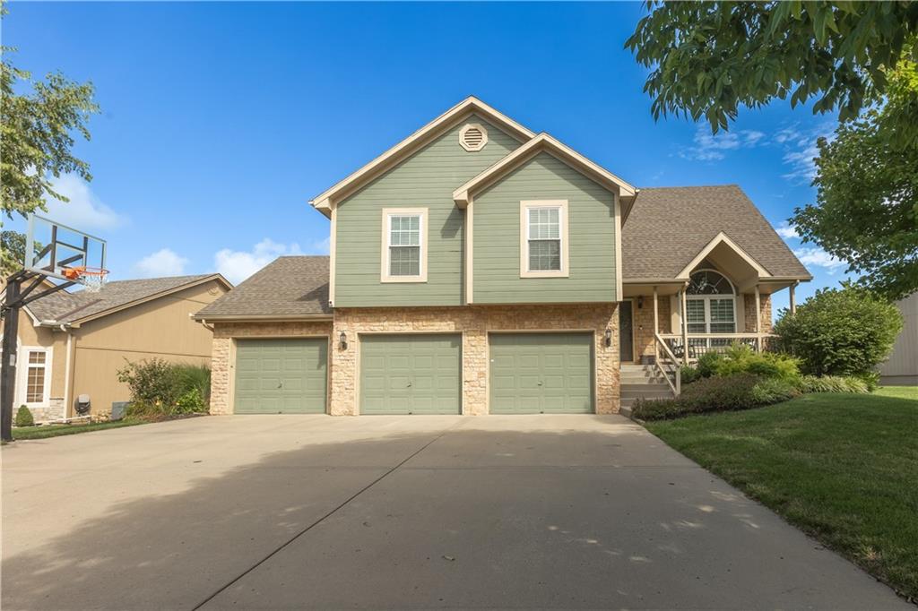 Listing Photo MLS #HMS2568869