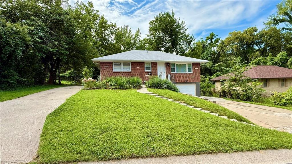 Listing Photo MLS #HMS2569012