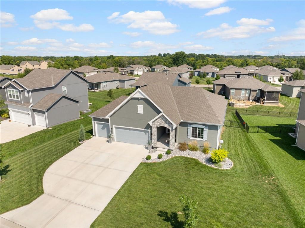 Listing Photo MLS #HMS2569035