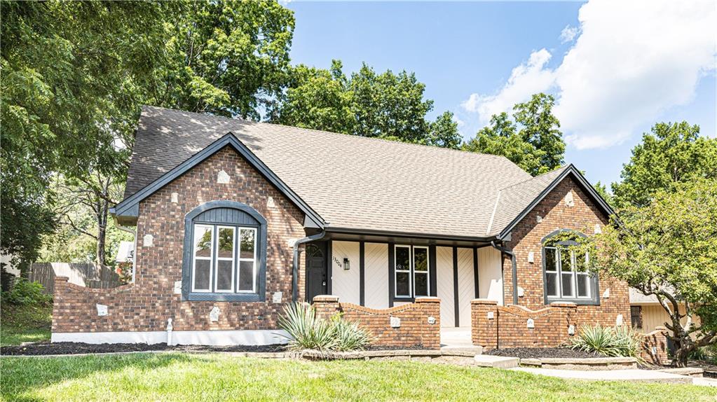 Listing Photo MLS #HMS2569036