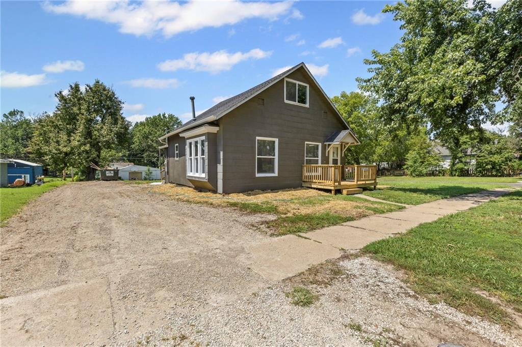 Listing Photo MLS #HMS2569094