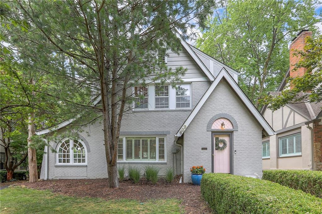 Listing Photo MLS #HMS2569164