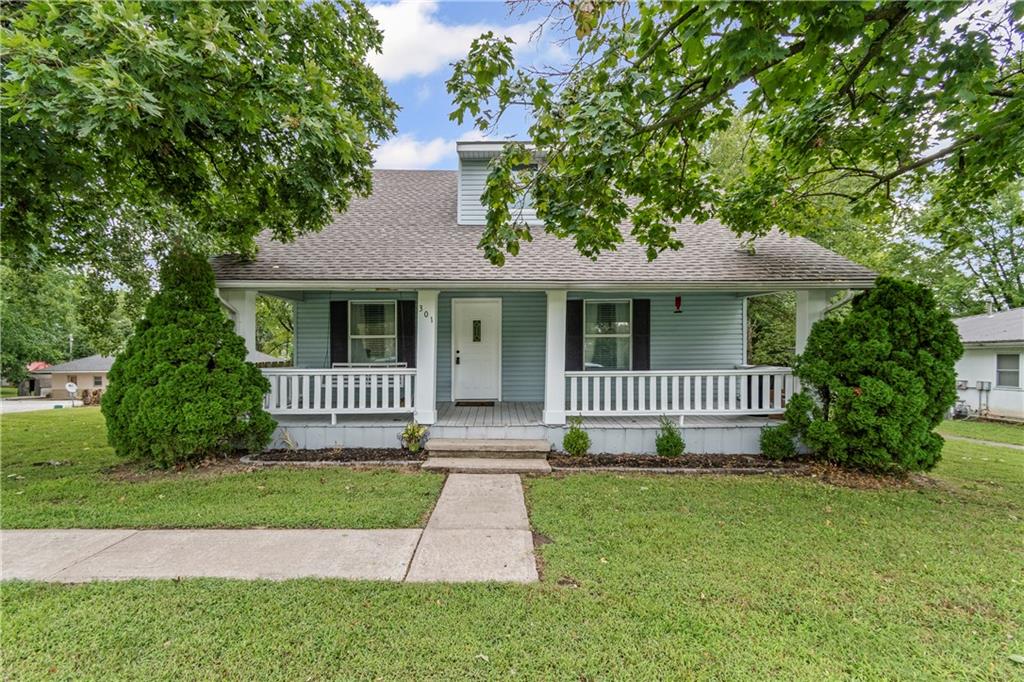 Listing Photo MLS #HMS2569171