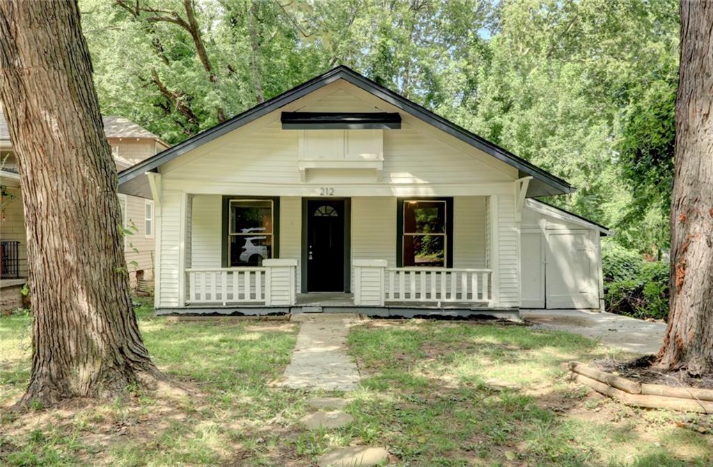 Listing Photo MLS #HMS2569213