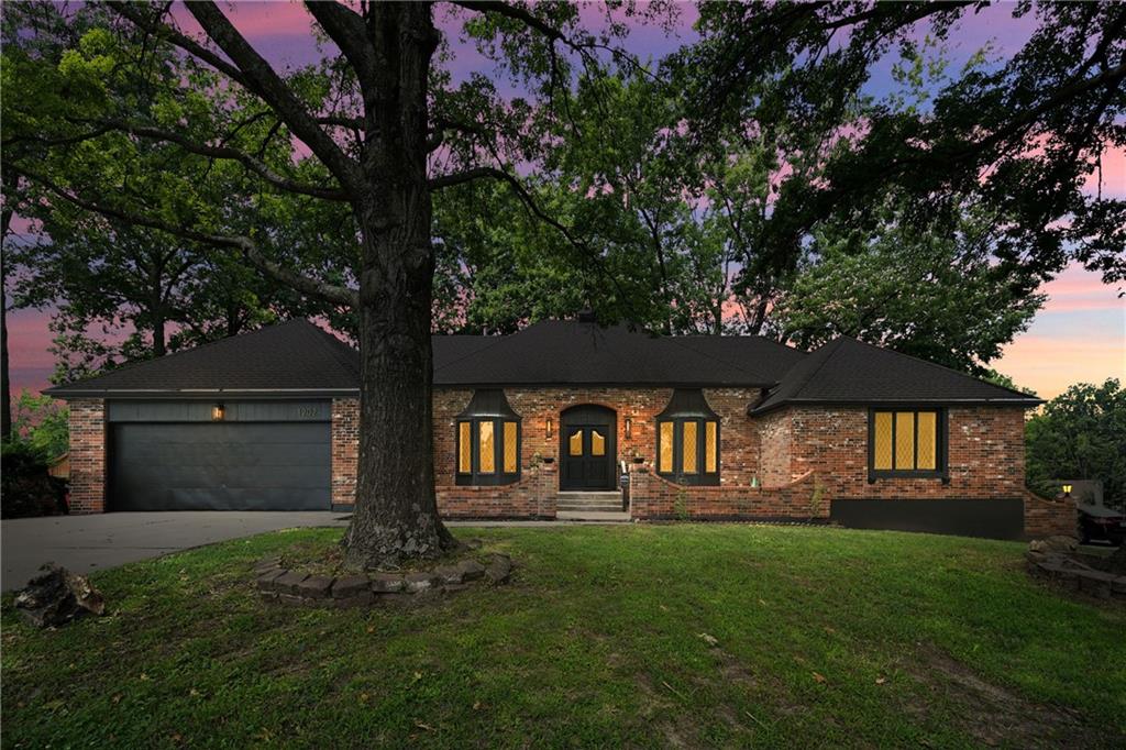 Listing Photo MLS #HMS2569253
