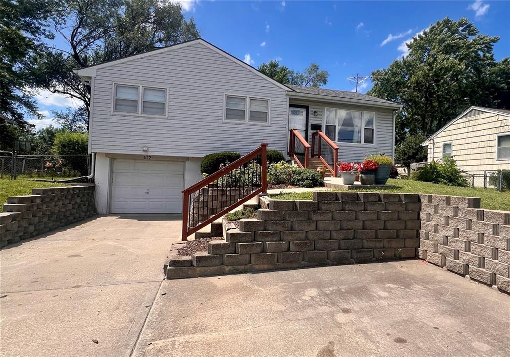 Listing Photo MLS #HMS2569466