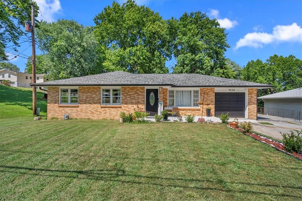 Listing Photo MLS #HMS2569515