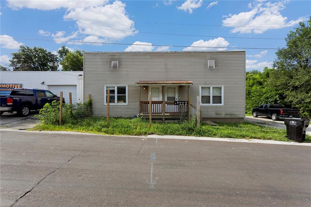 Listing Photo MLS #HMS2569527