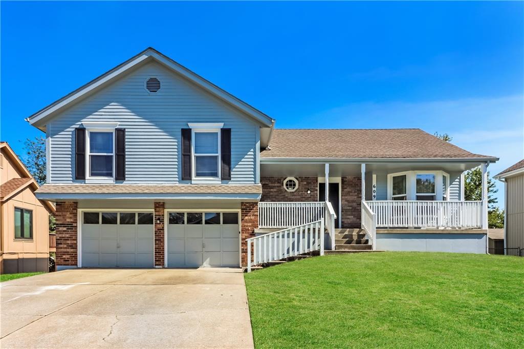 Listing Photo MLS #HMS2569557