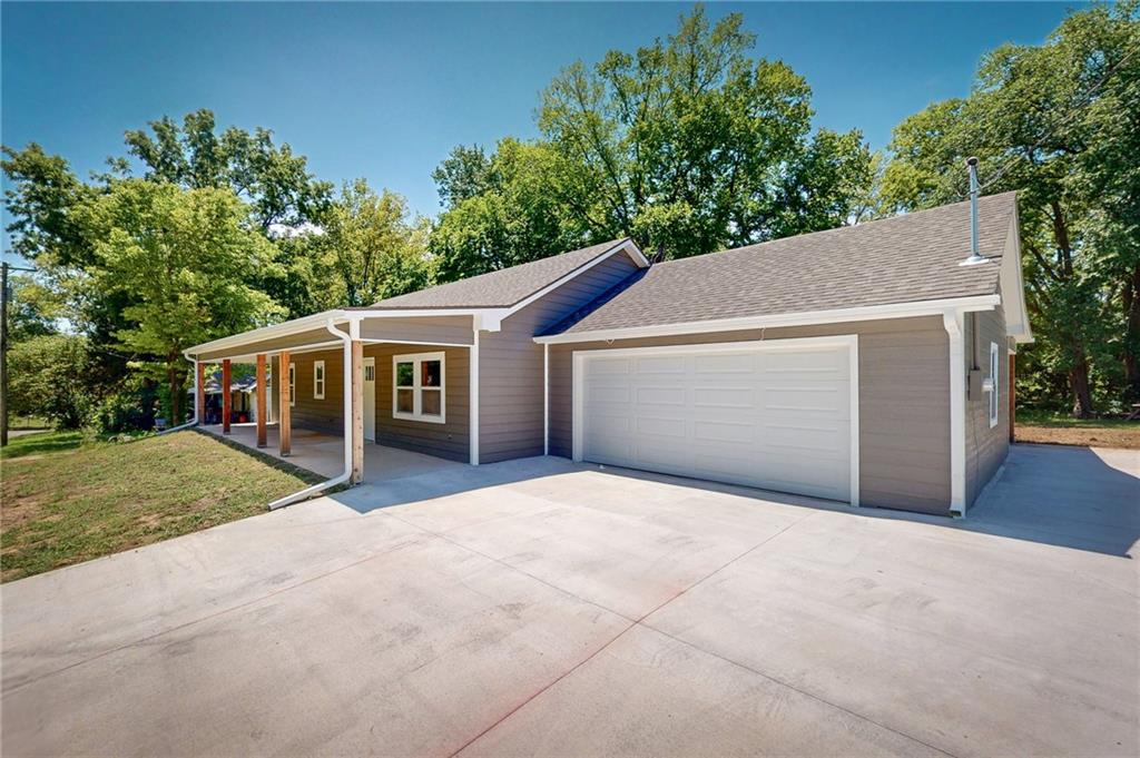 Listing Photo MLS #HMS2569587