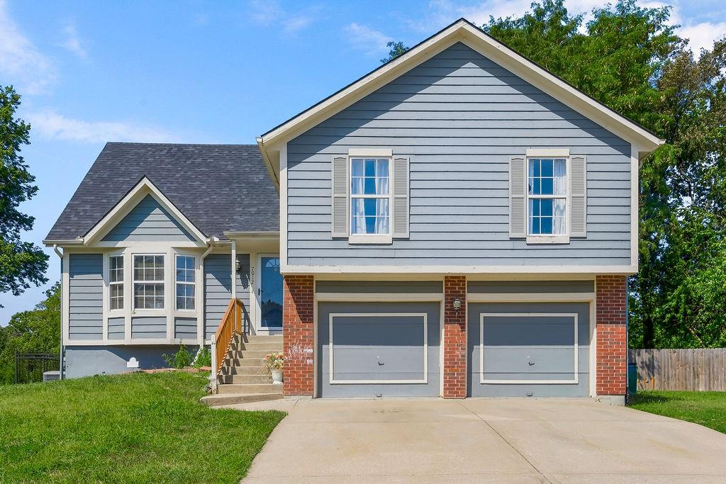Listing Photo MLS #HMS2569640