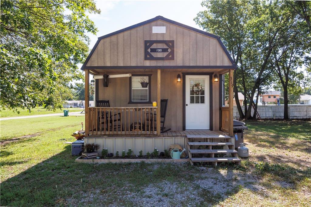 Listing Photo MLS #HMS2569703