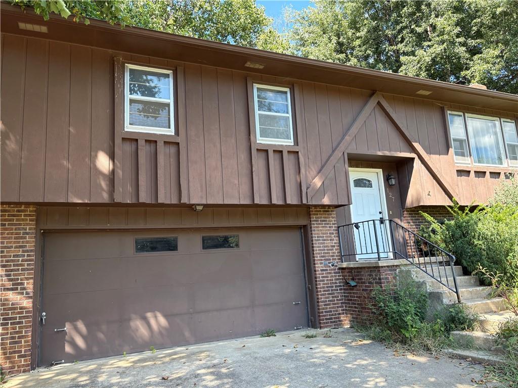 Listing Photo MLS #HMS2570063