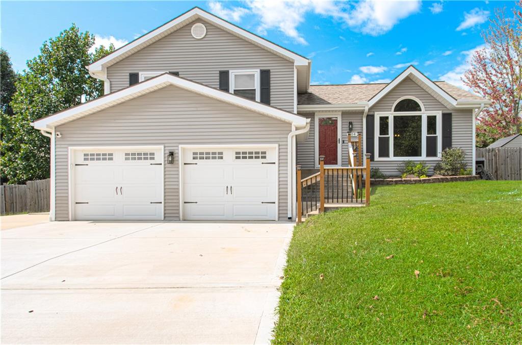 Listing Photo MLS #HMS2570106
