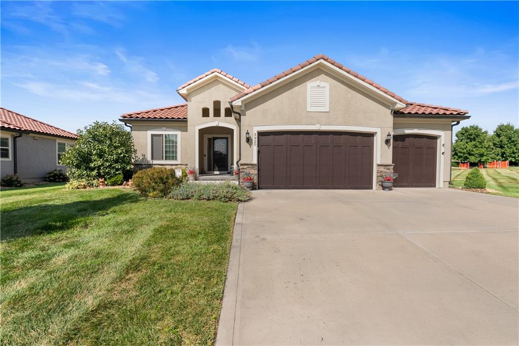 Listing Photo MLS #HMS2570190