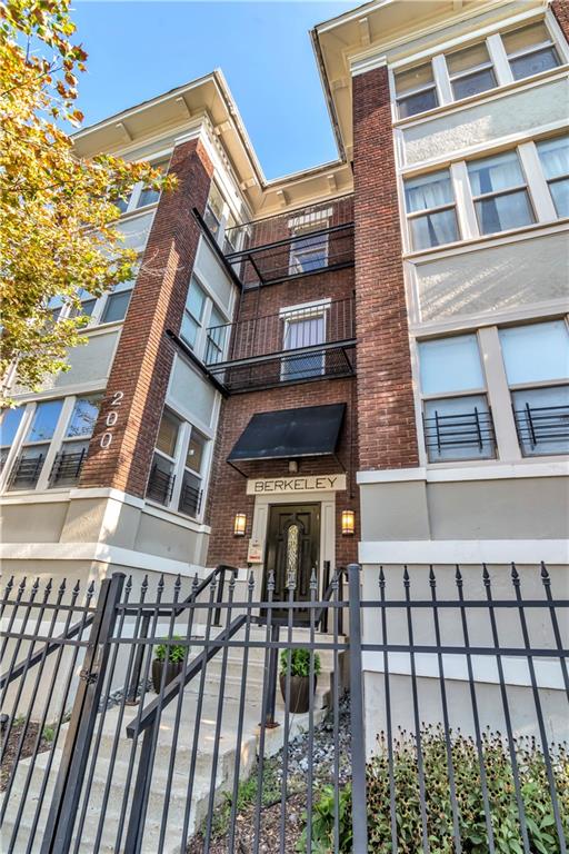 Listing Photo MLS #HMS2570241