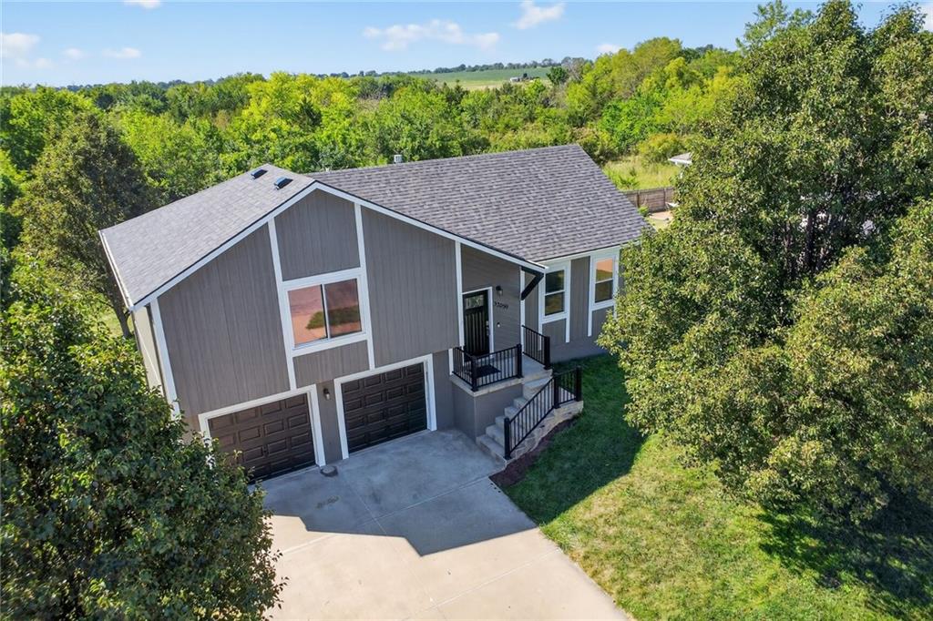 Listing Photo MLS #HMS2570380