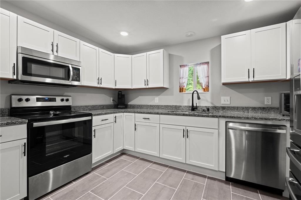 Listing Photo MLS #HMS2570388